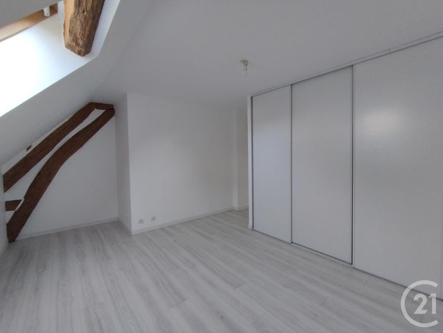 maison à louer - 4 pièces - 79.5 m2 - NEUVILLE AUX BOIS - 45 - CENTRE - Century 21 Premium