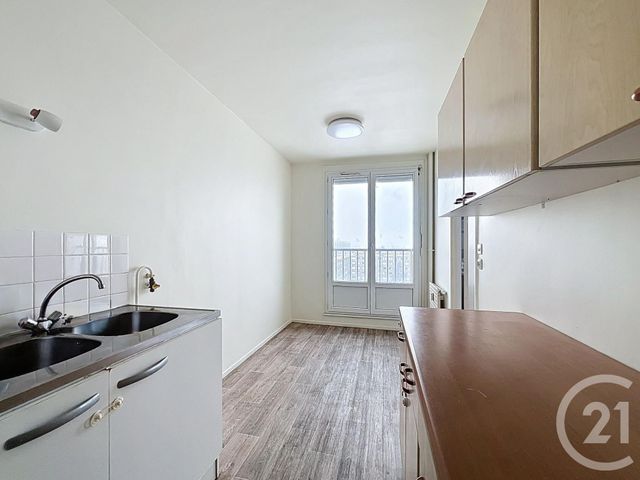 Appartement T3 à vendre - 3 pièces - 66.05 m2 - FLEURY LES AUBRAIS - 45 - CENTRE - Century 21 Premium