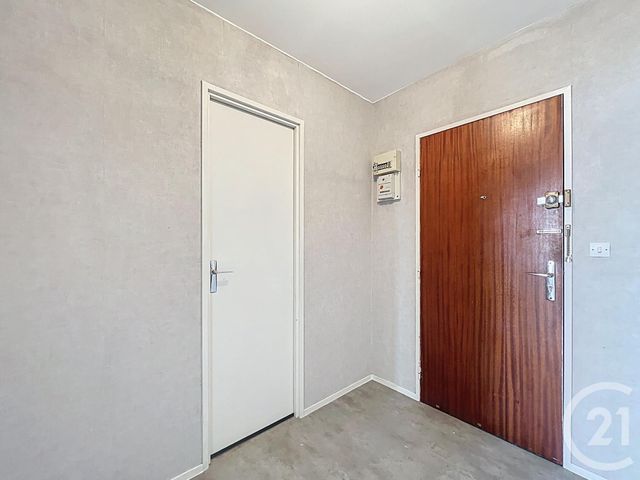 Appartement T3 à vendre - 3 pièces - 66.05 m2 - FLEURY LES AUBRAIS - 45 - CENTRE - Century 21 Premium