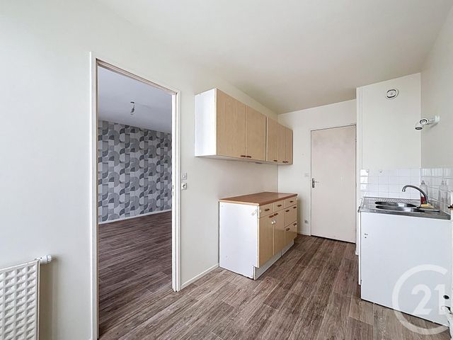 Appartement T3 à vendre - 3 pièces - 66.05 m2 - FLEURY LES AUBRAIS - 45 - CENTRE - Century 21 Premium