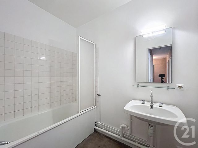 Appartement F3 à louer - 3 pièces - 66.05 m2 - FLEURY LES AUBRAIS - 45 - CENTRE - Century 21 Premium