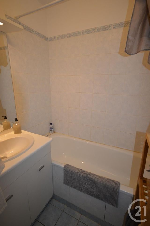 Appartement F2 à louer - 2 pièces - 42.69 m2 - ST JEAN DE BRAYE - 45 - CENTRE - Century 21 Premium