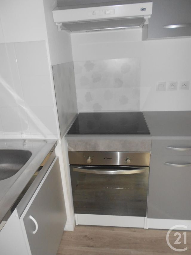 Appartement F3 à louer - 3 pièces - 60.1 m2 - ORLEANS - 45 - CENTRE - Century 21 Premium