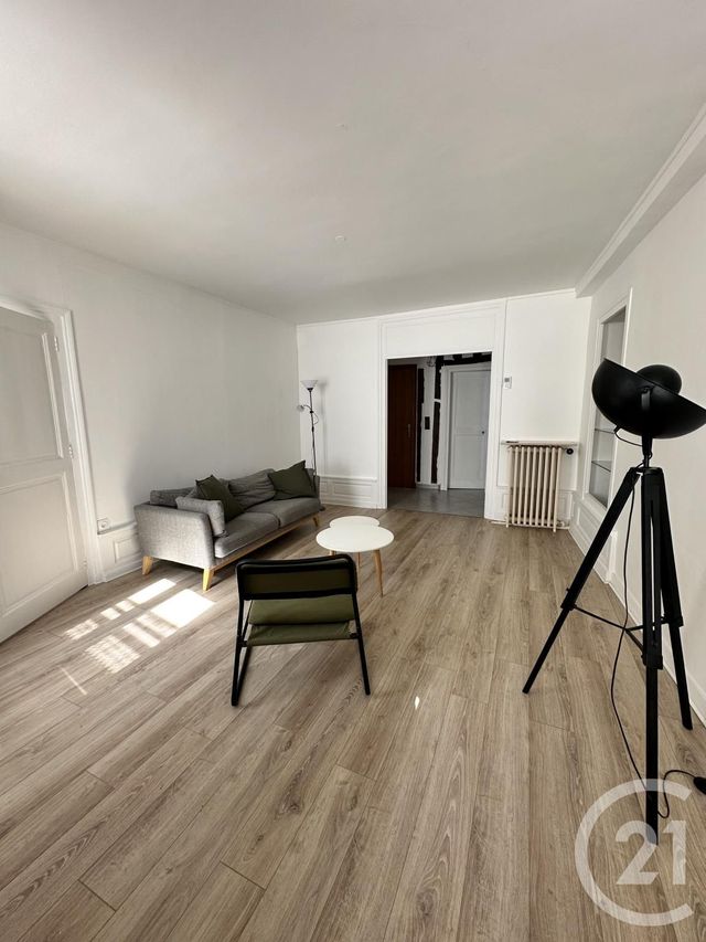 Appartement F3 à louer - 3 pièces - 71.0 m2 - ORLEANS - 45 - CENTRE - Century 21 Premium