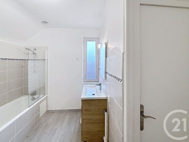 Appartement F2 à louer - 2 pièces - 37.56 m2 - ST JEAN DE BRAYE - 45 - CENTRE - Century 21 Premium