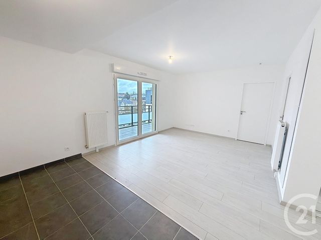 Appartement F3 à louer - 3 pièces - 61.19 m2 - ORLEANS - 45 - CENTRE - Century 21 Premium