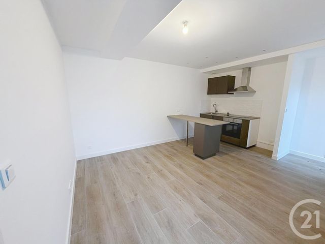 Appartement F2 à louer ST JEAN DE LA RUELLE