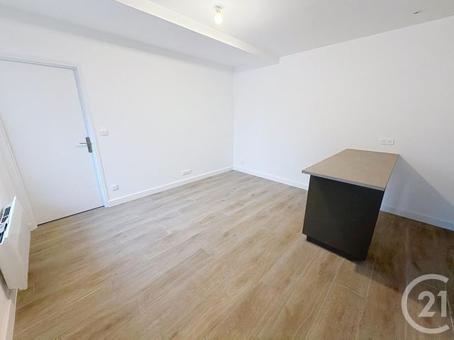 Appartement F2 à louer - 2 pièces - 35.42 m2 - ST JEAN DE LA RUELLE - 45 - CENTRE - Century 21 Premium