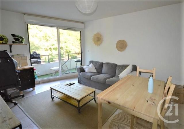 Appartement F2 à louer - 2 pièces - 42.69 m2 - ST JEAN DE BRAYE - 45 - CENTRE - Century 21 Premium