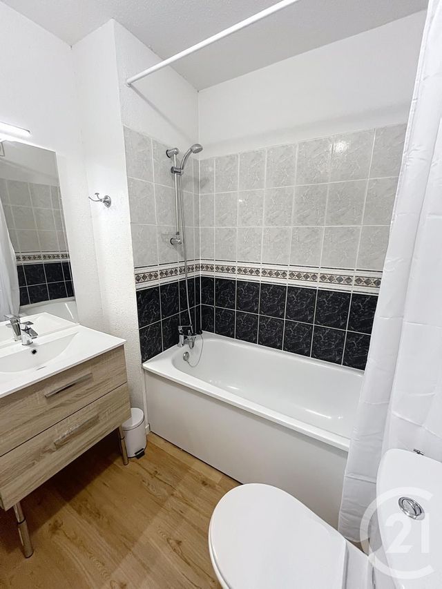 Appartement Studio à vendre - 1 pièce - 27.52 m2 - ORLEANS - 45 - CENTRE - Century 21 Premium