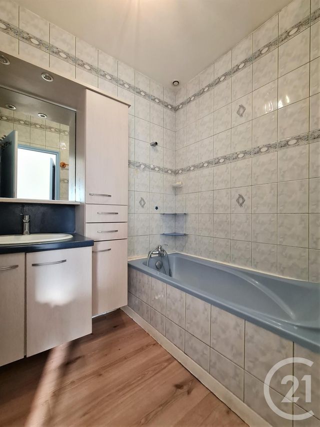 Appartement F4 à louer - 4 pièces - 91.96 m2 - ORLEANS - 45 - CENTRE - Century 21 Premium