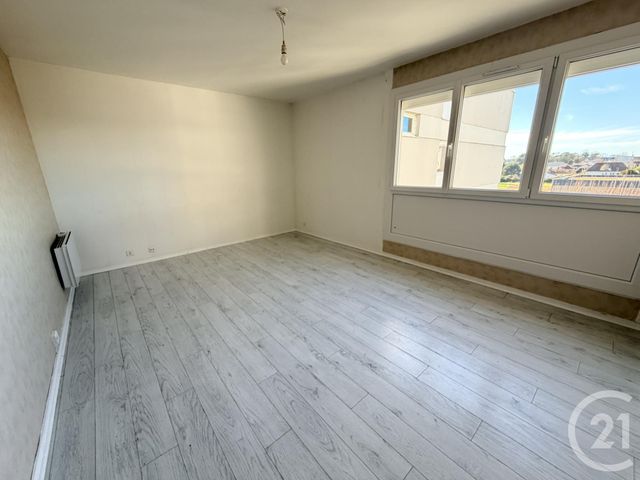 Appartement F2 à louer ST JEAN DE BRAYE
