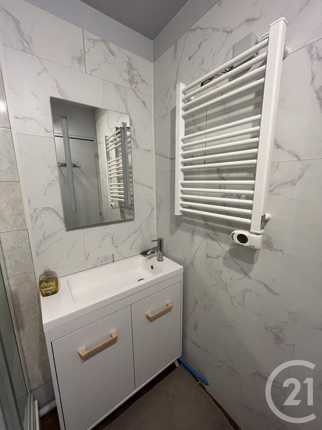Appartement F2 à louer - 2 pièces - 40.82 m2 - FLEURY LES AUBRAIS - 45 - CENTRE - Century 21 Premium