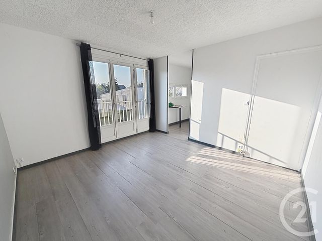 Appartement F1 à louer ST JEAN DE BRAYE