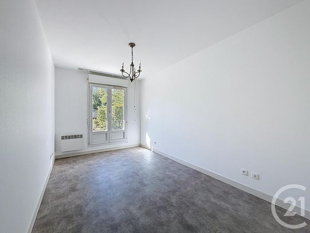 Appartement F2 à vendre - 2 pièces - 59.44 m2 - ORLEANS - 45 - CENTRE - Century 21 Premium