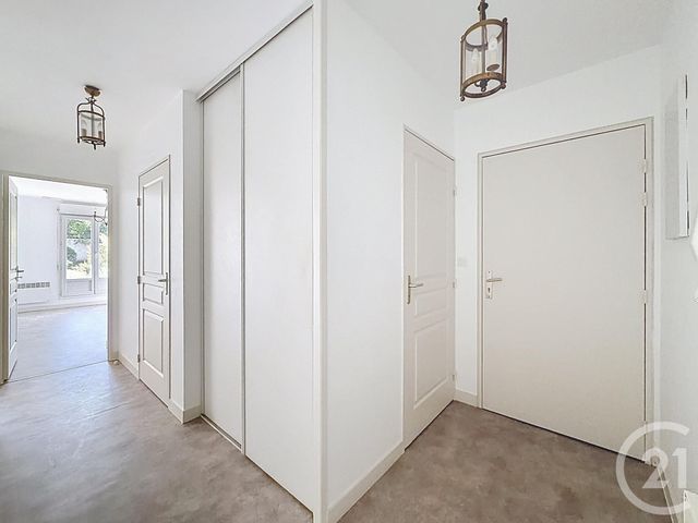 Appartement F2 à vendre - 2 pièces - 59.44 m2 - ORLEANS - 45 - CENTRE - Century 21 Premium