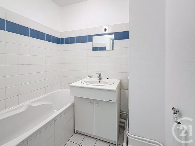 Appartement F2 à vendre - 2 pièces - 59.44 m2 - ORLEANS - 45 - CENTRE - Century 21 Premium