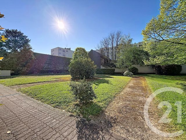 Appartement F2 à vendre - 2 pièces - 59.44 m2 - ORLEANS - 45 - CENTRE - Century 21 Premium