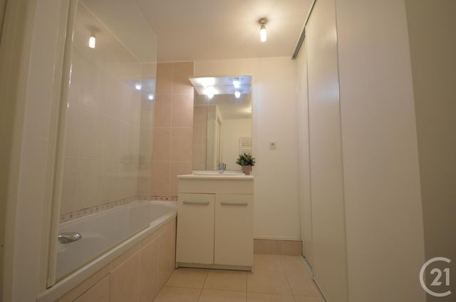 Appartement F2 à louer - 2 pièces - 44.06 m2 - ORLEANS - 45 - CENTRE - Century 21 Premium
