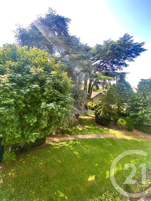 Appartement à louer - 3 pièces - 66.5 m2 - ST JEAN DE BRAYE - 45 - CENTRE - Century 21 Premium