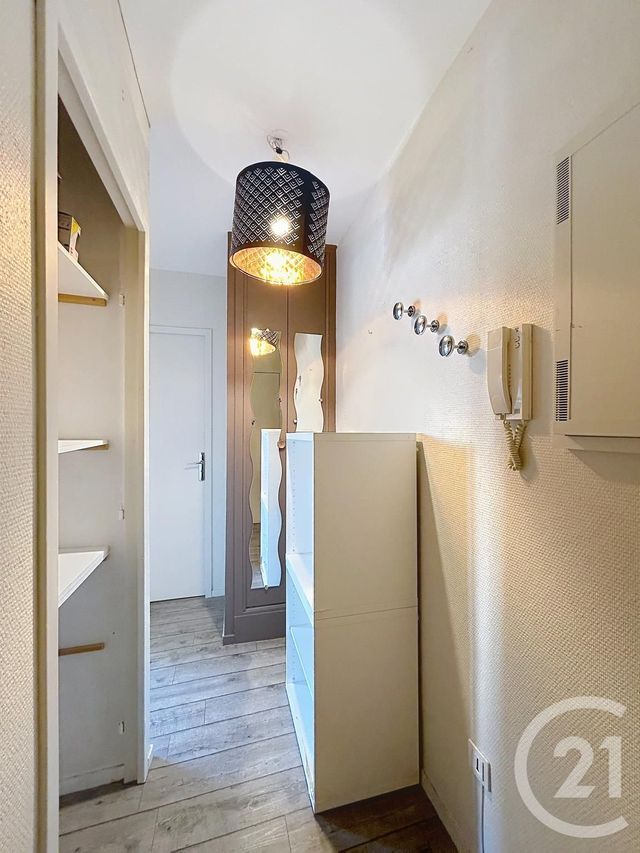 Appartement F1 à louer - 1 pièce - 26.7 m2 - ORLEANS - 45 - CENTRE - Century 21 Premium