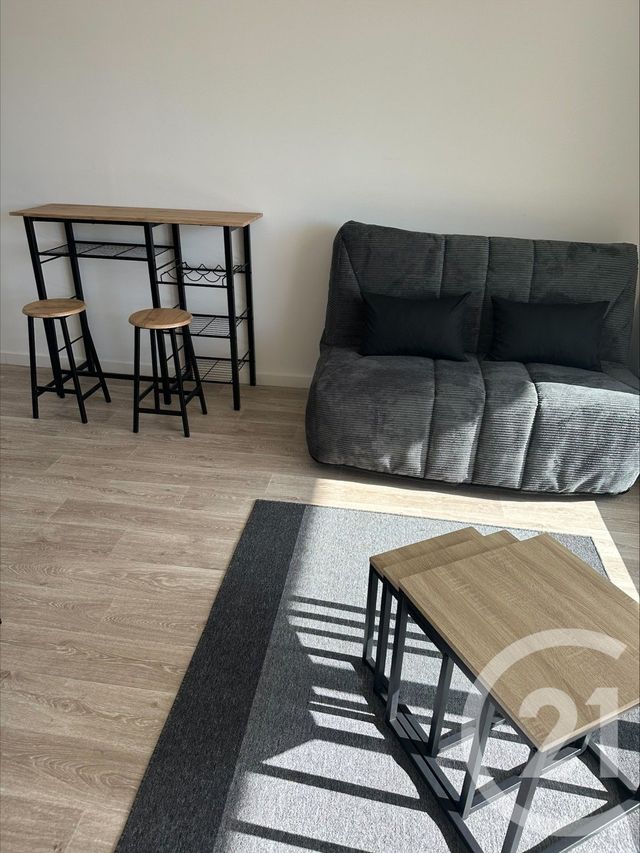 Appartement F1 à louer - 1 pièce - 24.5 m2 - LA CHAPELLE ST MESMIN - 45 - CENTRE - Century 21 Premium