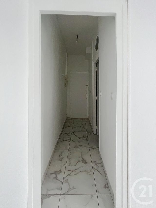 Appartement F1 à vendre - 1 pièce - 26.7 m2 - ORLEANS - 45 - CENTRE - Century 21 Premium