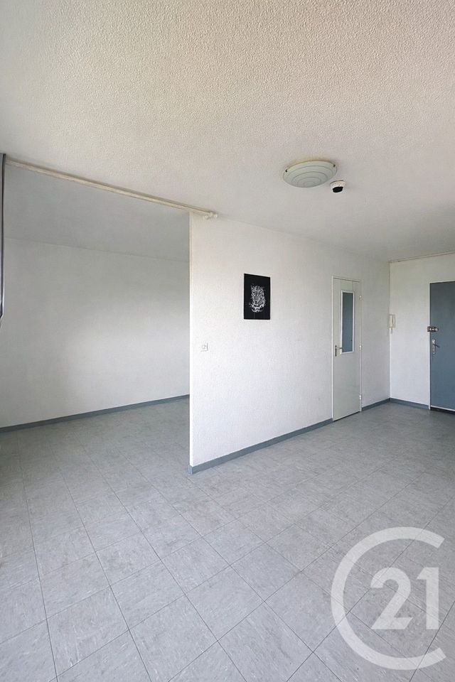 Appartement F1 bis à louer - 2 pièces - 33.9 m2 - ORLEANS - 45 - CENTRE - Century 21 Premium