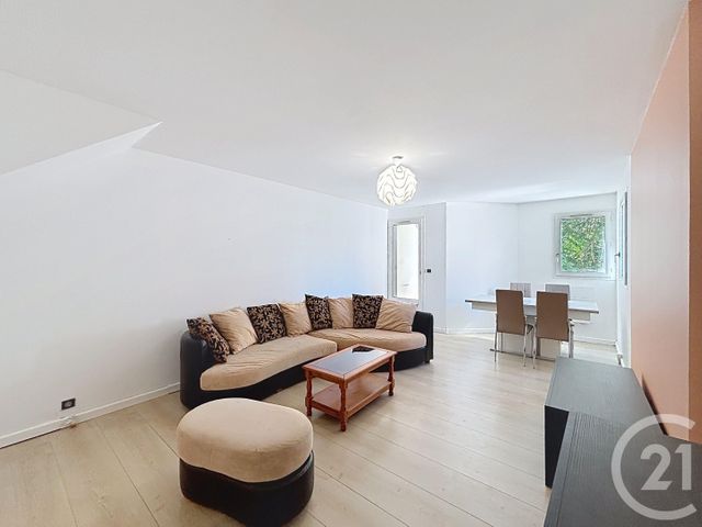 Appartement F3 duplex à louer - 3 pièces - 66.5 m2 - ST JEAN DE BRAYE - 45 - CENTRE - Century 21 Premium