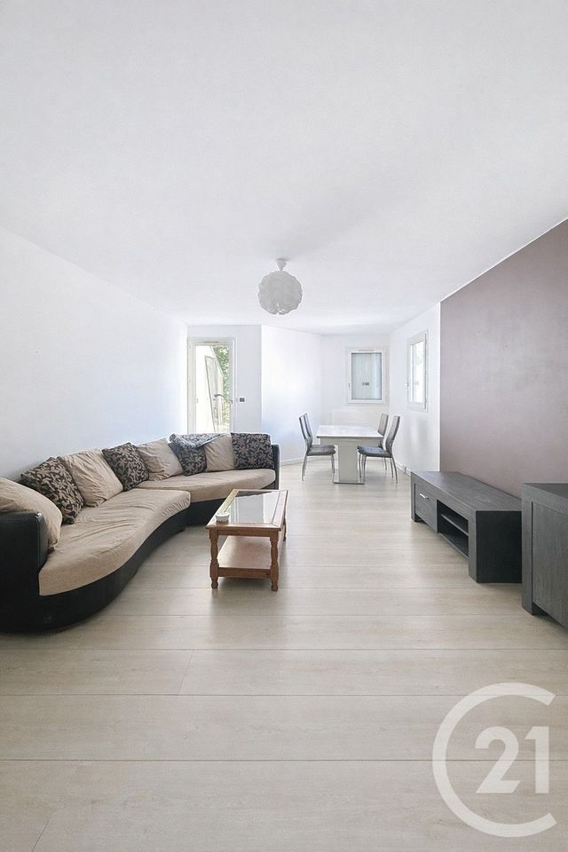 Appartement F3 duplex à louer - 3 pièces - 66.5 m2 - ST JEAN DE BRAYE - 45 - CENTRE - Century 21 Premium