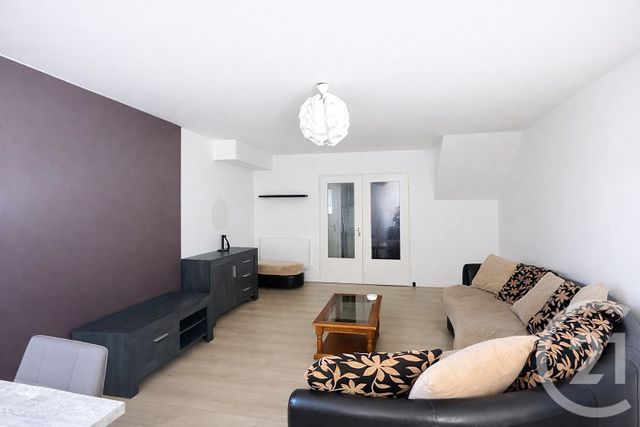 Appartement F3 Duplex à louer ST JEAN DE BRAYE