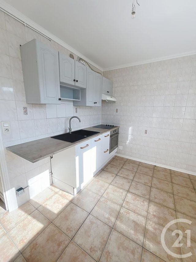 Appartement F2 à louer - 2 pièces - 44.0 m2 - ST JEAN DE LA RUELLE - 45 - CENTRE - Century 21 Premium
