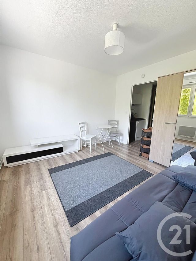 Appartement F1 à louer - 1 pièce - 19.79 m2 - ORLEANS - 45 - CENTRE - Century 21 Premium