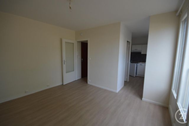 Appartement Studio à louer - 1 pièce - 26.44 m2 - ST JEAN DE BRAYE - 45 - CENTRE - Century 21 Premium