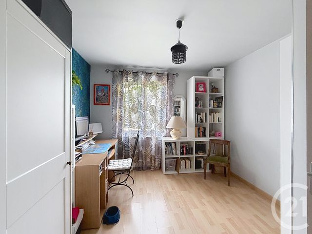 Appartement T4 à vendre - 4 pièces - 75.35 m2 - ST JEAN DE LA RUELLE - 45 - CENTRE - Century 21 Premium