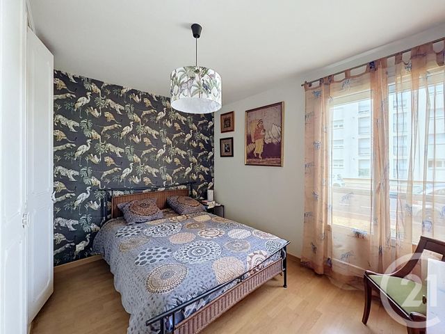 Appartement T4 à vendre - 4 pièces - 75.35 m2 - ST JEAN DE LA RUELLE - 45 - CENTRE - Century 21 Premium