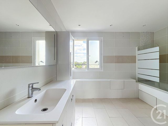 maison à vendre - 7 pièces - 200.0 m2 - ORMES - 45 - CENTRE - Century 21 Premium