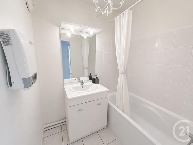 Appartement F3 à louer - 3 pièces - 73.1 m2 - ORLEANS - 45 - CENTRE - Century 21 Premium