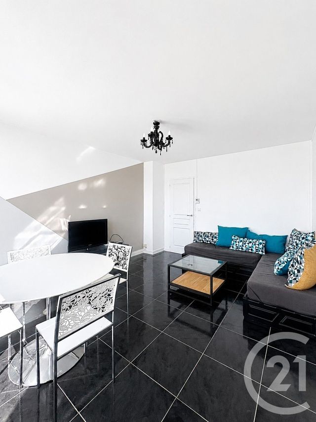 Appartement Chambre à louer - 1 pièce - 11.94 m2 - ORLEANS - 45 - CENTRE - Century 21 Premium