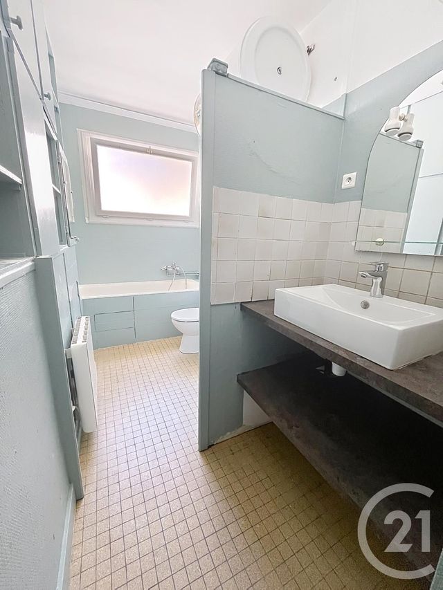 Appartement F3 à louer - 3 pièces - 69.8 m2 - ORLEANS - 45 - CENTRE - Century 21 Premium