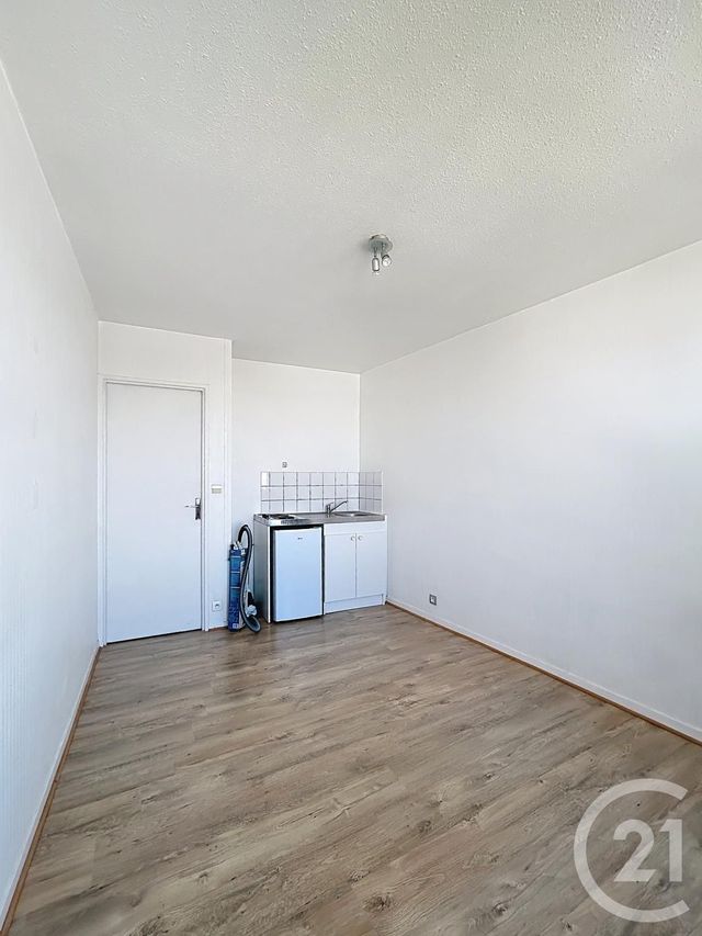 Appartement Studio à louer - 1 pièce - 19.0 m2 - ORLEANS - 45 - CENTRE - Century 21 Premium