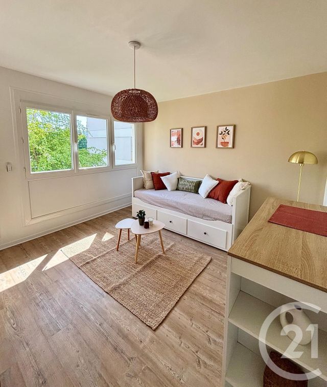 Appartement F1 à louer - 1 pièce - 23.05 m2 - ST JEAN DE BRAYE - 45 - CENTRE - Century 21 Premium