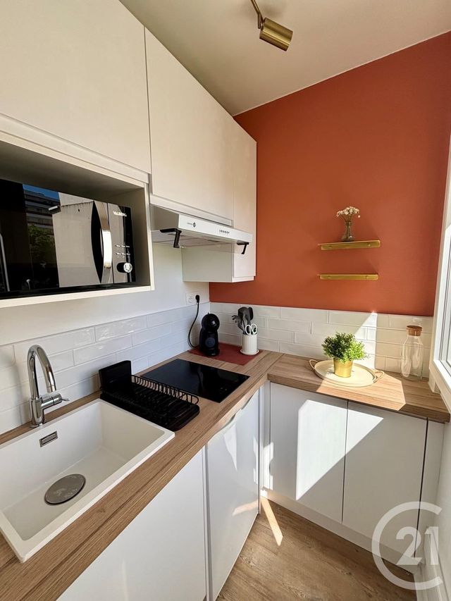 Appartement F1 à louer - 1 pièce - 23.05 m2 - ST JEAN DE BRAYE - 45 - CENTRE - Century 21 Premium