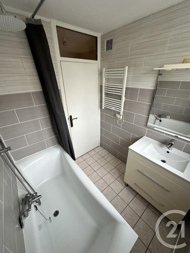 Appartement F4 à louer - 4 pièces - 80.0 m2 - ST JEAN DE BRAYE - 45 - CENTRE - Century 21 Premium