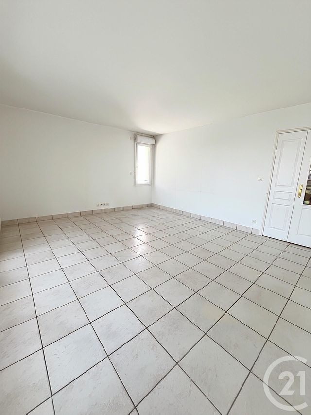 Appartement F3 à louer - 3 pièces - 68.71 m2 - FLEURY LES AUBRAIS - 45 - CENTRE - Century 21 Premium
