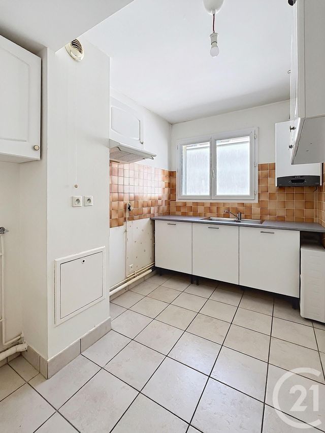 Appartement F3 à louer - 3 pièces - 68.71 m2 - FLEURY LES AUBRAIS - 45 - CENTRE - Century 21 Premium