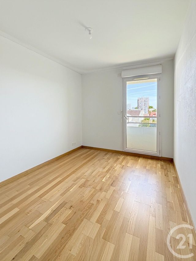 Appartement F3 à louer - 3 pièces - 68.71 m2 - FLEURY LES AUBRAIS - 45 - CENTRE - Century 21 Premium