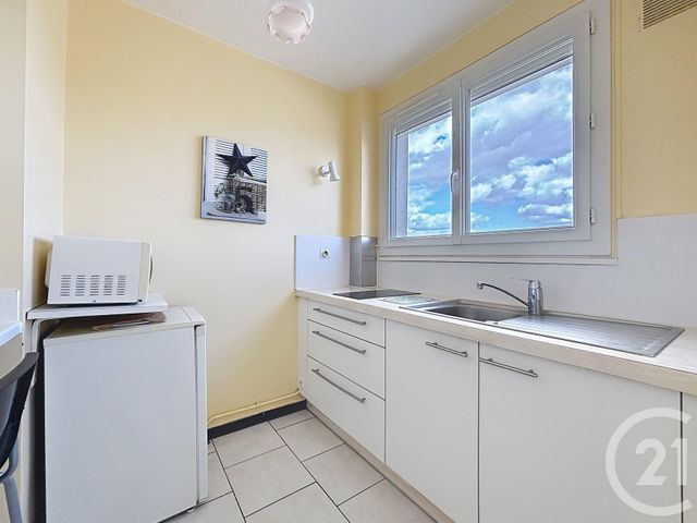 Appartement F1 à louer - 1 pièce - 24.08 m2 - ST JEAN DE BRAYE - 45 - CENTRE - Century 21 Premium