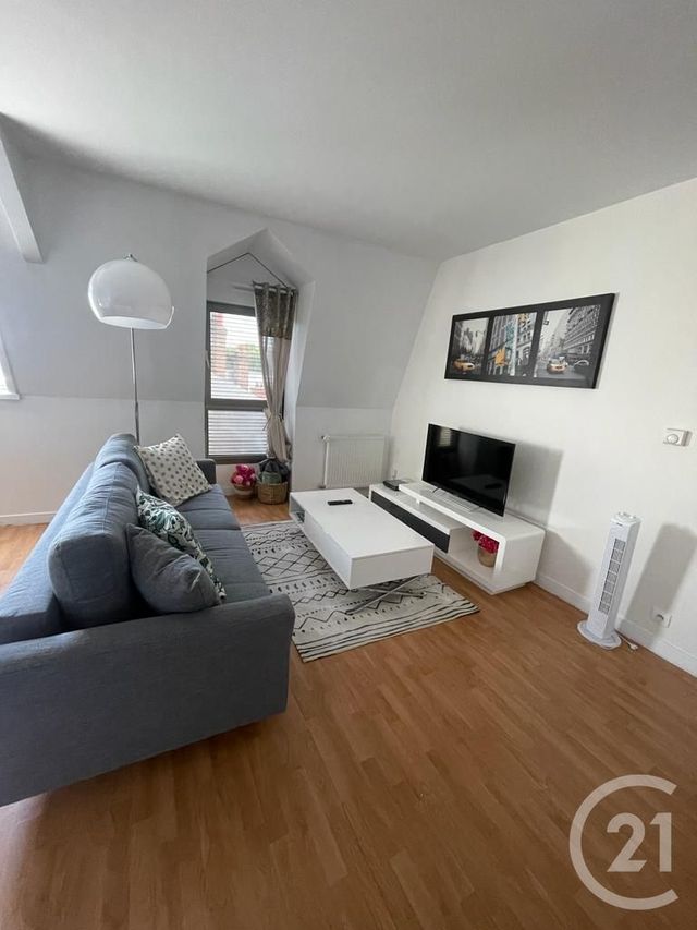 Appartement à louer - 2 pièces - 47.46 m2 - ORLEANS - 45 - CENTRE - Century 21 Premium