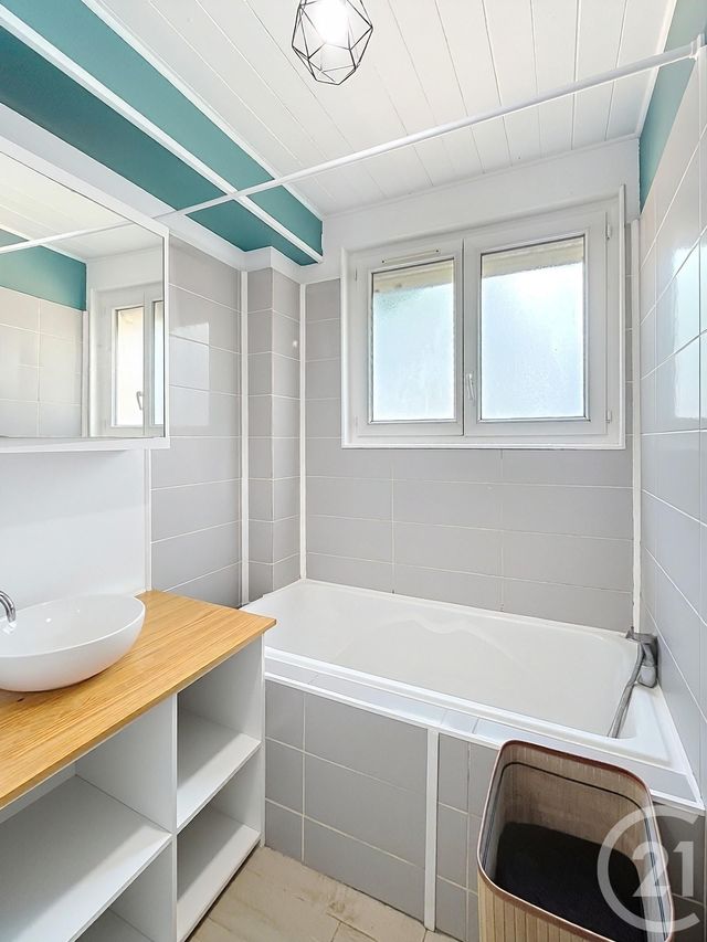 Appartement F2 à louer - 3 pièces - 65.32 m2 - ST JEAN DE BRAYE - 45 - CENTRE - Century 21 Premium